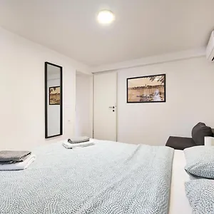 Lina Apartment
